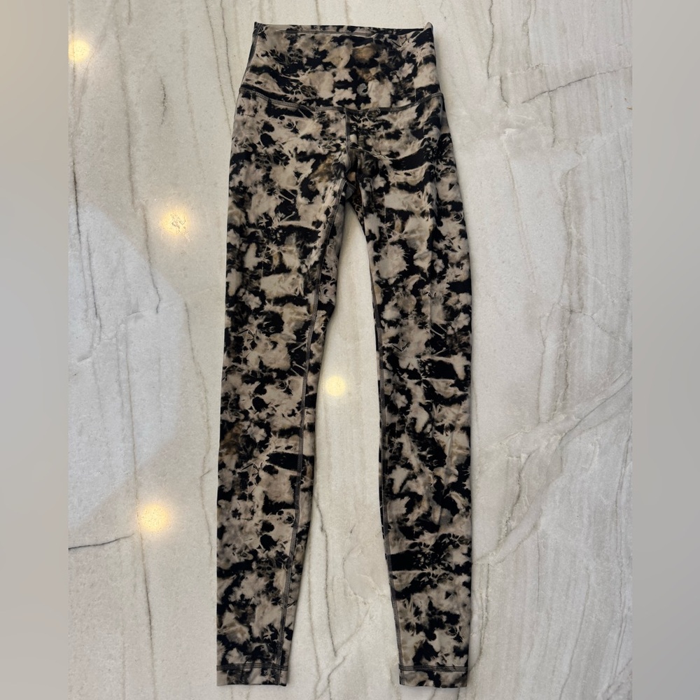 Lululemon Wunder Under leggings